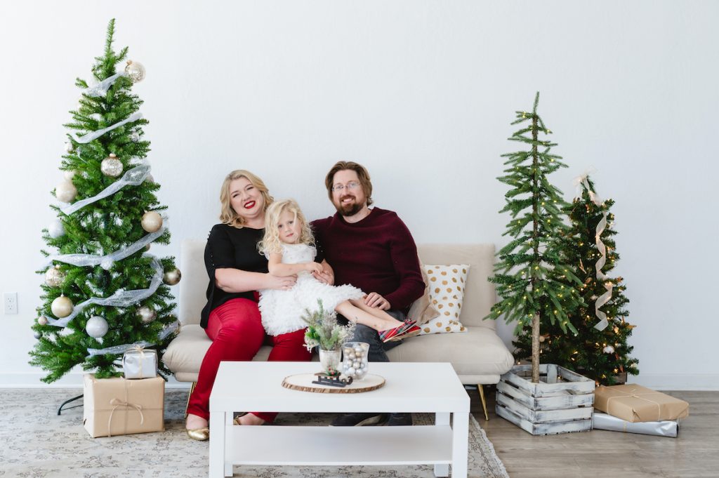 Capturing Family Joy: Top Tips for Successful Holiday Mini Sessions by Jen Vazquez Photography